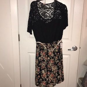 Plus Soze floral dress g stage 3X XXXL